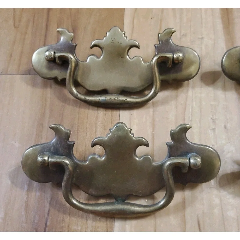 8 Vintage Brass Chippendale Batwing Drawer Pull Handles Furniture Lot